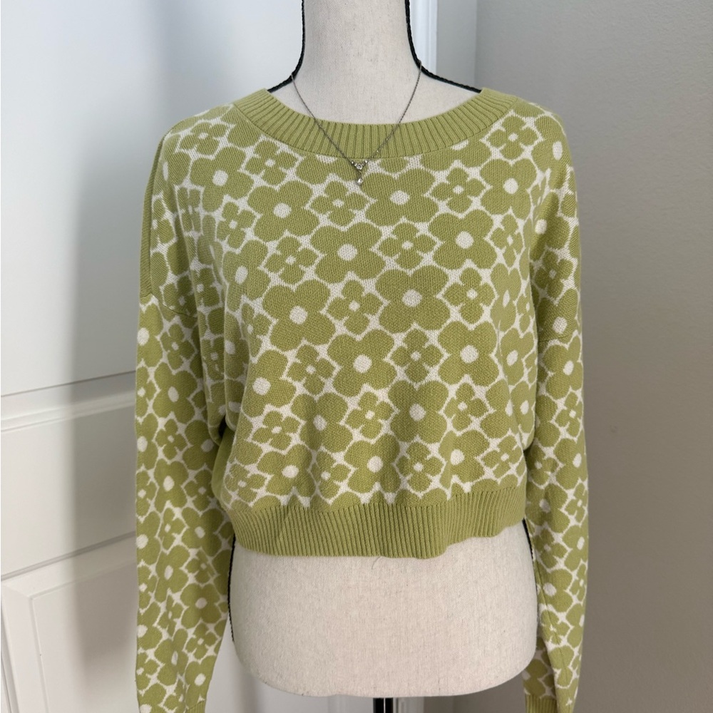 Hollister Green Flowers Women's Cropped Sweater